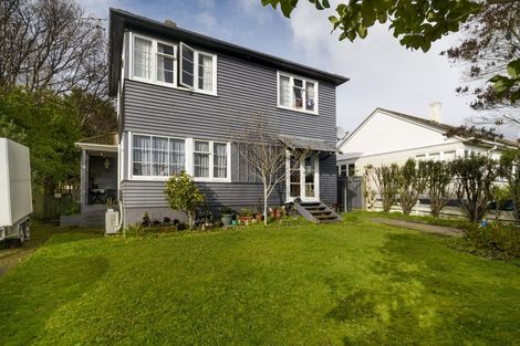 Photo of property in 118 Rangiora Avenue, Roslyn, Palmerston North, 4414