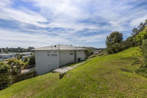Photo of property in 8 Penguin Grove, Waitangirua, Porirua, 5024