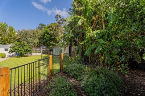 Photo of property in 17 Cemetery Road, Kuaotunu, Whitianga, 3592