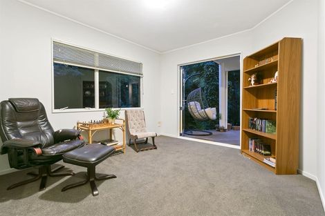 Photo of property in 2/74 Braemar Road, Castor Bay, Auckland, 0620