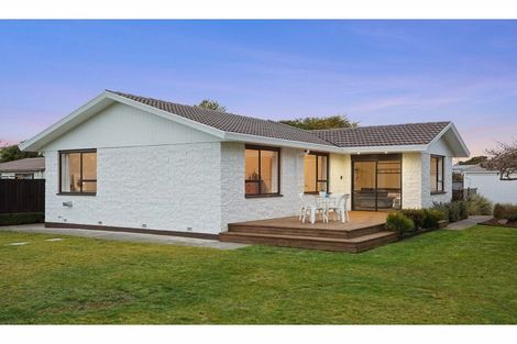 Photo of property in 17a Chadbury Street, Parklands, Christchurch, 8083