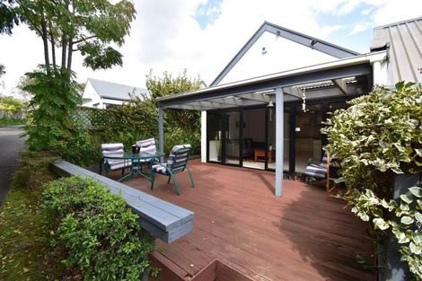 Photo of property in 3/252 East Coast Road, Forrest Hill, Auckland, 0620