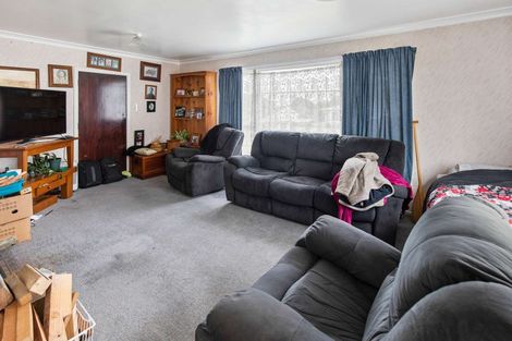 Photo of property in 4 Omori Place, Castlecliff, Whanganui, 4501