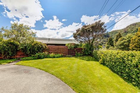 Photo of property in 341 Riverside Drive, Fairfield, Lower Hutt, 5011