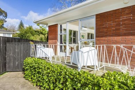 Photo of property in 1/1 Hatherlow Street, Glenfield, Auckland, 0629