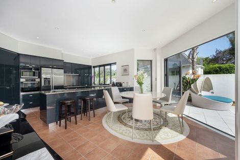 Photo of property in 235 Bleakhouse Road, Mellons Bay, Auckland, 2014