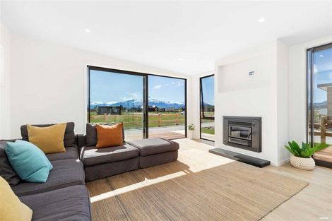 Photo of property in 6 Wallace Place, Wanaka, 9305