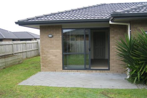 Photo of property in 25 Grabella Place, Papamoa Beach, Papamoa, 3118