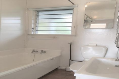 Photo of property in 1/10a Fenwick Avenue, Milford, Auckland, 0620