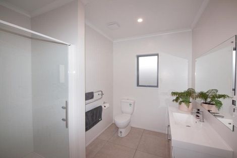 Photo of property in 5 Crompton Avenue, Churton Park, Wellington, 6037