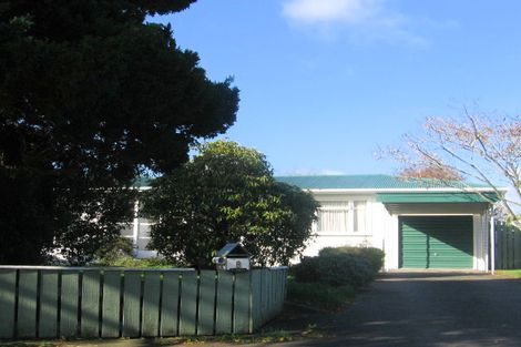 Photo of property in 8 Drayton Place, Highbury, Palmerston North, 4412