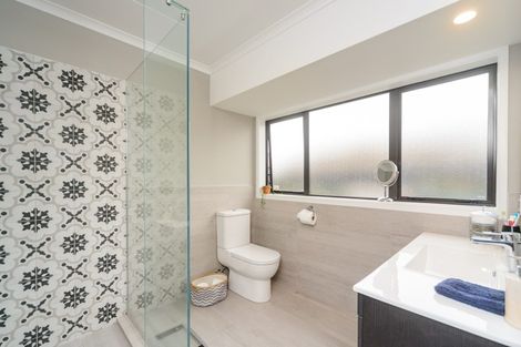 Photo of property in 14 Tennyson Avenue, Kelvin Grove, Palmerston North, 4414