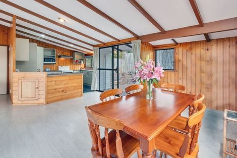 Photo of property in 25 Honeysuckle Lane, Mairangi Bay, Auckland, 0630