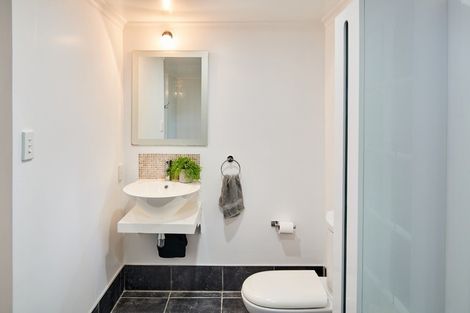 Photo of property in 72 Paremata Road, Paremata, Porirua, 5024