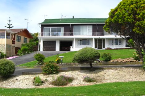 Photo of property in 103 Pacific Parade, Army Bay, Whangaparaoa, 0930