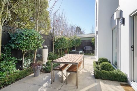 Photo of property in 35b Holly Road, St Albans, Christchurch, 8014