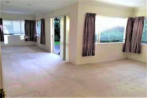 Photo of property in 1/9 Travers Place, Northpark, Auckland, 2013