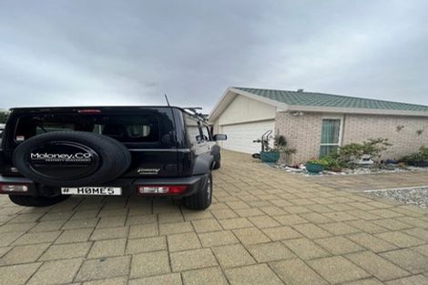 Photo of property in 9 Mariners Way, Whitby, Porirua, 5024