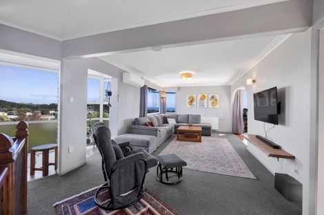 Photo of property in 15 Mount View Place, Spotswood, New Plymouth, 4310