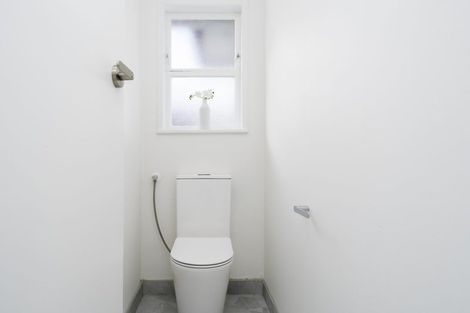 Photo of property in 33 Longburn Road, Henderson, Auckland, 0610