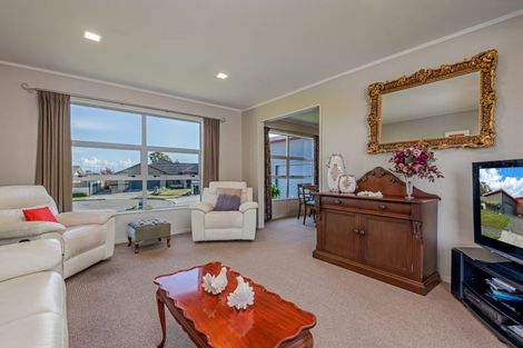 Photo of property in 17 Ursula Drive, Feilding, 4702