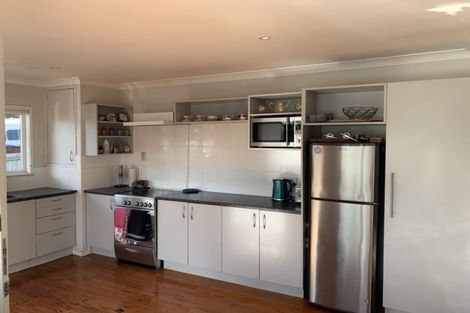 Photo of property in 71 Barrys Road, Glendene, Auckland, 0602