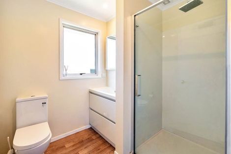 Photo of property in 13 Harmel Road, Glendene, Auckland, 0602