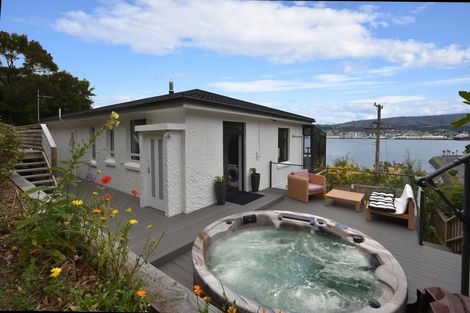 Photo of property in 2 Doon Street, Vauxhall, Dunedin, 9013