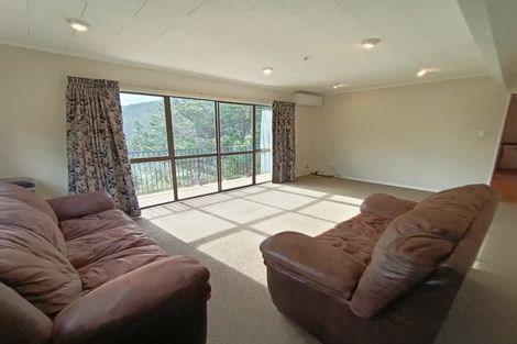 Photo of property in 20 Kerkwall Drive, Naenae, Lower Hutt, 5011