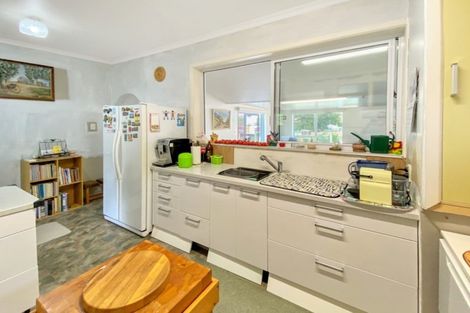 Photo of property in 8 Paraekaretu Street, Hunterville, 4730