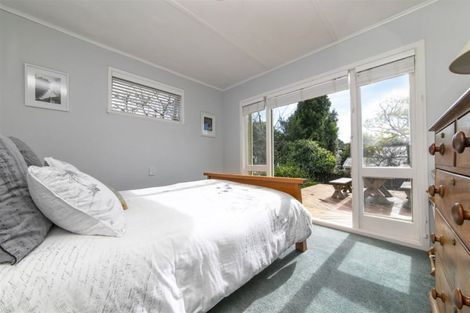 Photo of property in 2/118 Triangle Road, Massey, Auckland, 0614