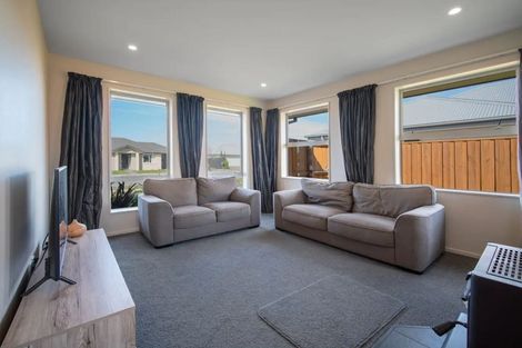 Photo of property in 19 Ridgeway Avenue, Rolleston, 7615