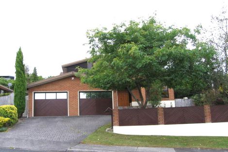Photo of property in 84 Manhattan Heights, Glendene, Auckland, 0602