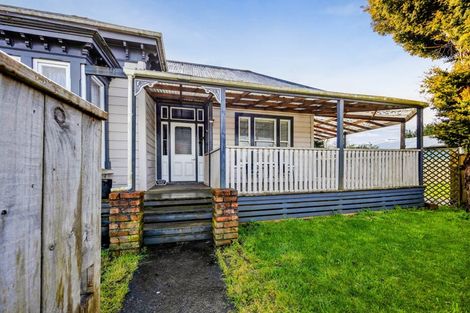 Photo of property in 24 Tayler Street, Eltham, 4322
