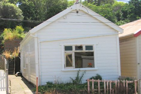 Photo of property in 40 Rolleston Street, Mount Cook, Wellington, 6021