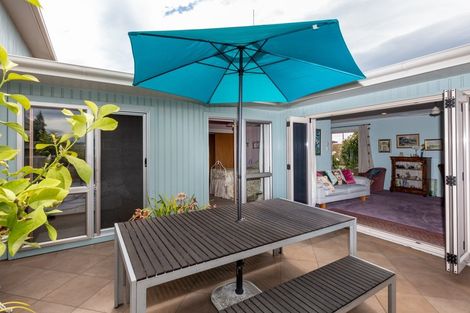 Photo of property in 17 Puketapu Road, Taradale, Napier, 4112