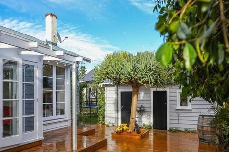 Photo of property in 6 Powell Street, Avondale, Auckland, 1026