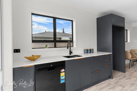 Photo of property in 109 Hurndall Street East, Maungaturoto, 0520