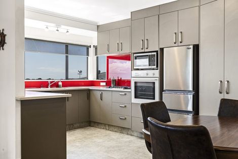 Photo of property in 45d Paynters Avenue, Strandon, New Plymouth, 4312