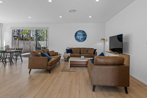 Photo of property in 28 Konoba Avenue, Kumeu, 0810