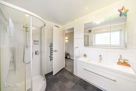 Photo of property in 13 Wilson Grove, Normandale, Lower Hutt, 5010