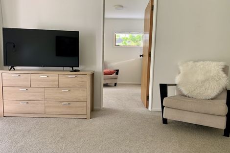 Photo of property in 2/59 Maxwelton Drive, Mairangi Bay, Auckland, 0630