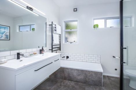 Photo of property in 1 The Spinney, Titahi Bay, Porirua, 5022