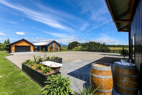 Photo of property in 594 Mangorei Road, Mangorei, New Plymouth, 4371