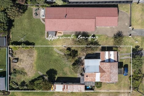 Photo of property in 23 Rauparaha Street, Waikanae Beach, Waikanae, 5036