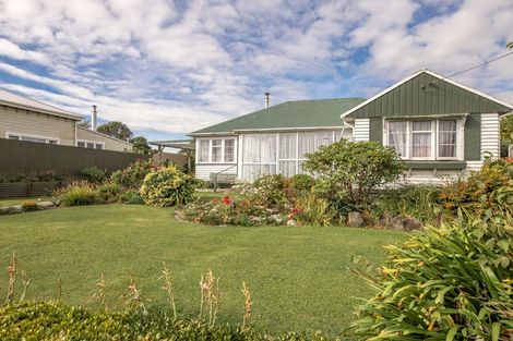 Photo of property in 253 Palmerston Street, Westport, 7825