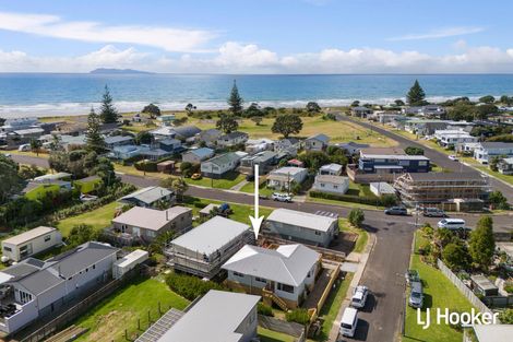 Photo of property in 8 Scarborough Road, Waihi Beach, 3611