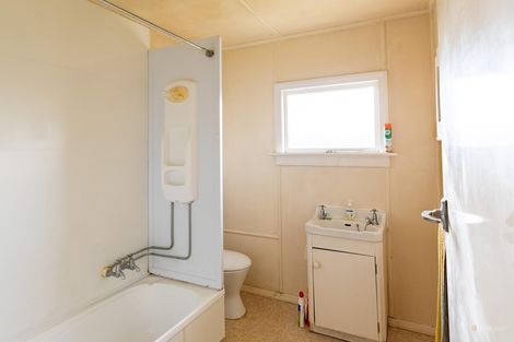 Photo of property in 10 Cardiff Street, Waimate, 7924