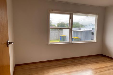 Photo of property in 2/2 Archibald Road, Kelston, Auckland, 0602