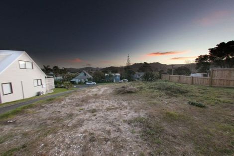 Photo of property in 124a Ocean Beach Road, Tairua, 3508